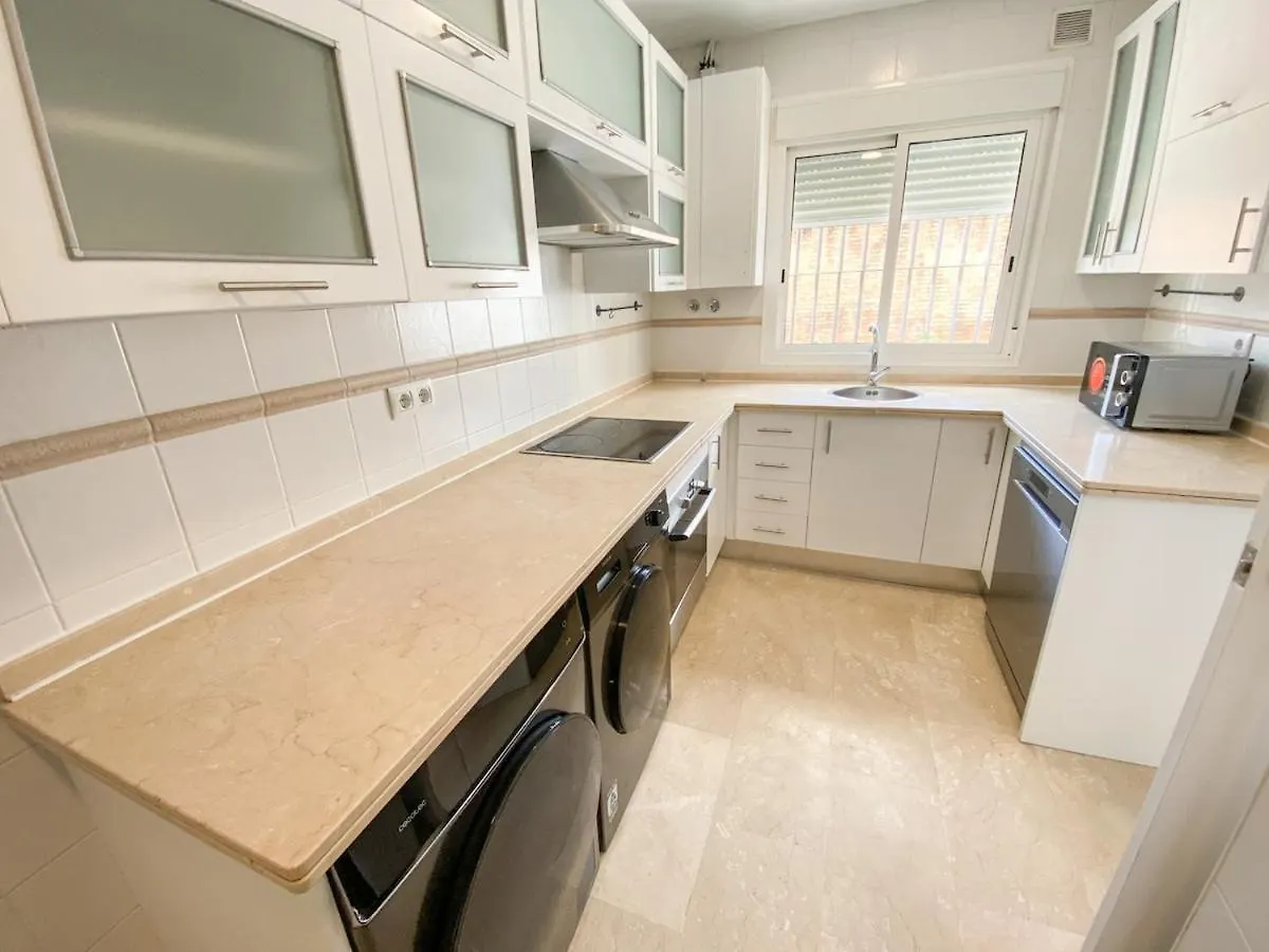 Villa With Private Swimming Pool In Sevilla 0*, 세비야 스페인