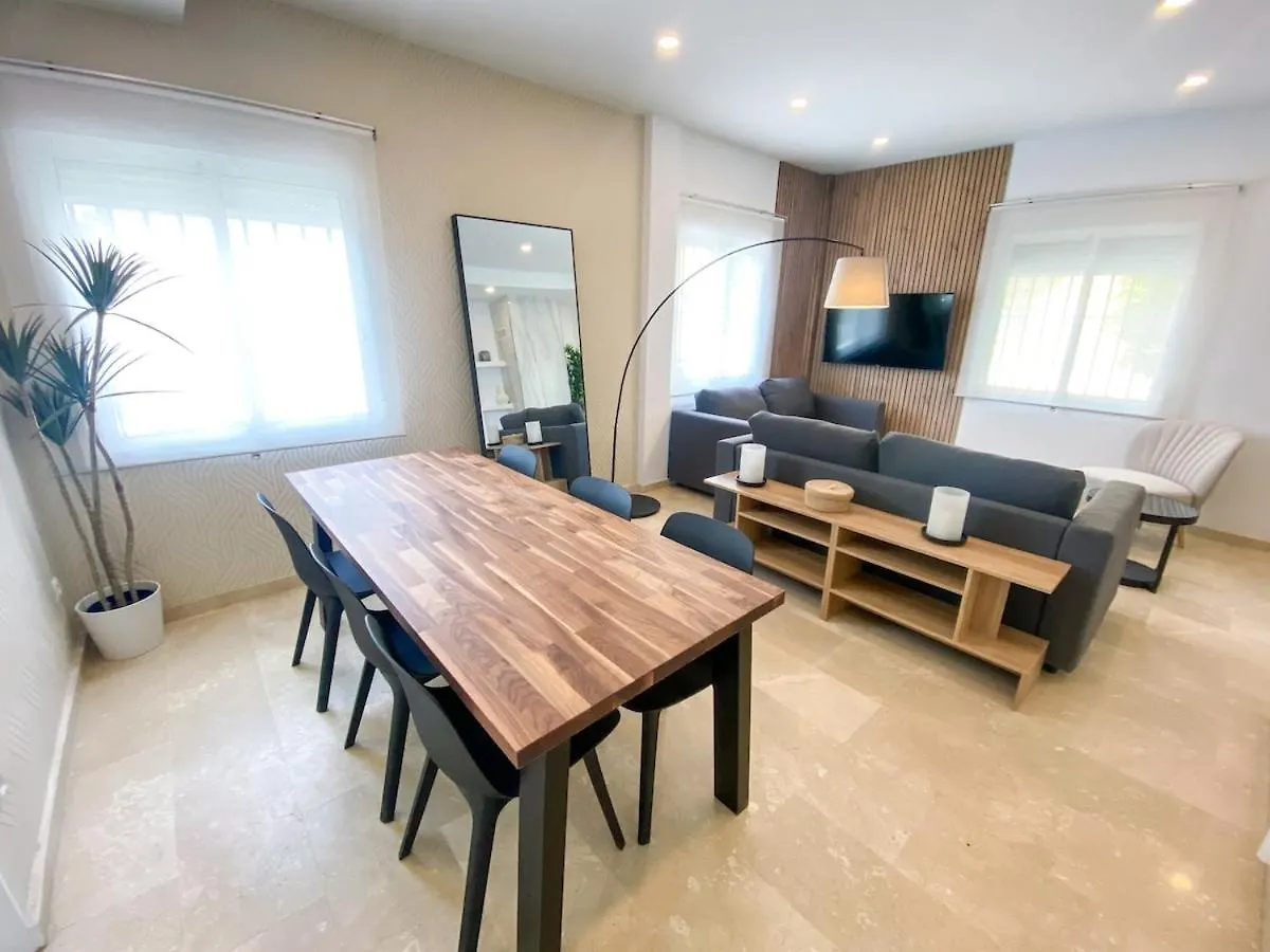 Villa With Private Swimming Pool In Sevilla