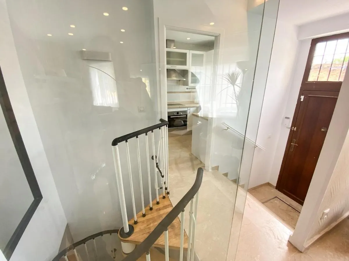 Villa With Private Swimming Pool In Sevilla