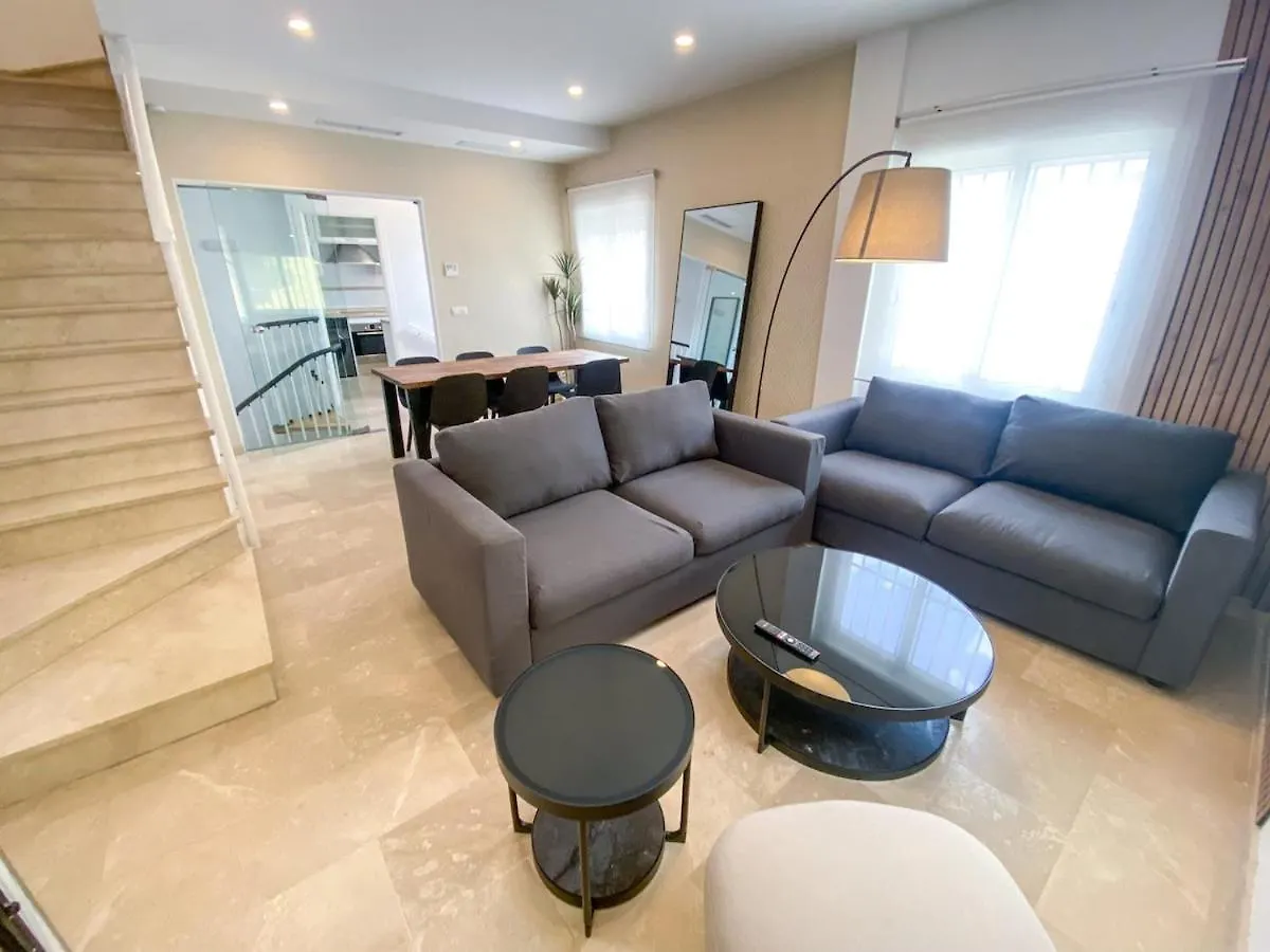 Villa With Private Swimming Pool In Sevilla